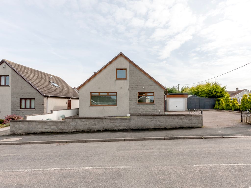5 bed detached house for sale in Bracken Road, Portlethen AB12, £