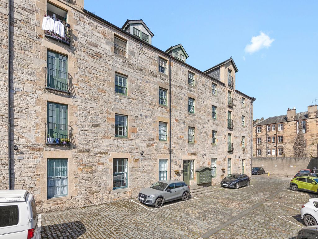1 bed flat for sale in Constitution Street, Edinburgh EH6, £195,000