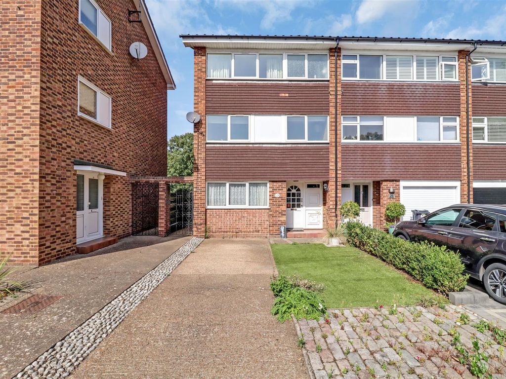 4 bed terraced house for sale in Garrick Gardens, West Molesey KT8, £