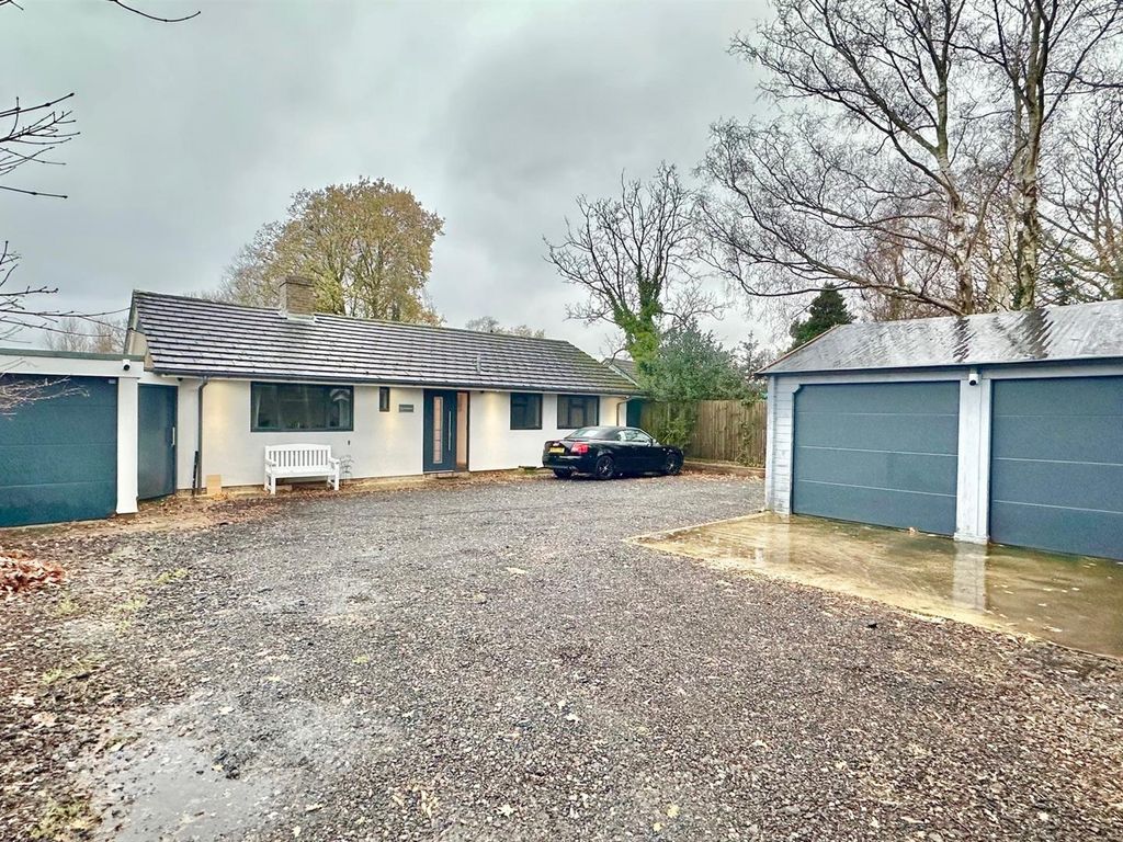 3 bed detached bungalow for sale in Wood Lane, Three Oaks