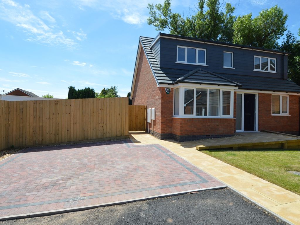 3 bed detached house for sale in Cannock Road, Chadsmoor, Cannock, Staffordshire WS11 Zoopla