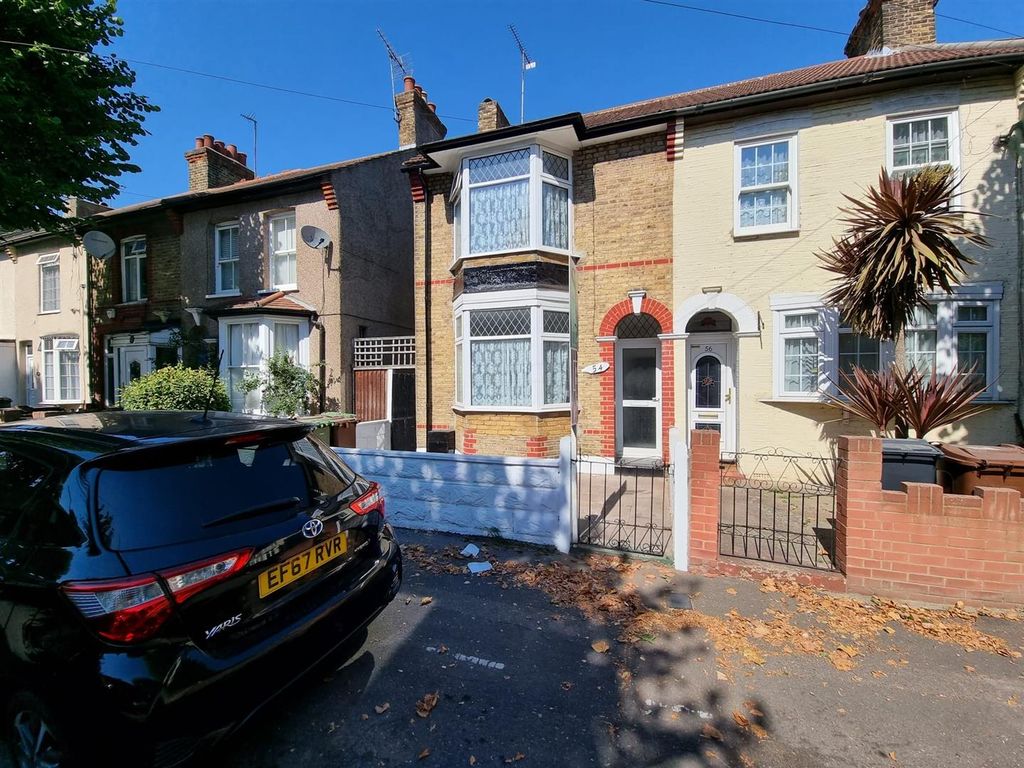 2 bed property for sale in Wedderburn Road, Barking IG11 Zoopla