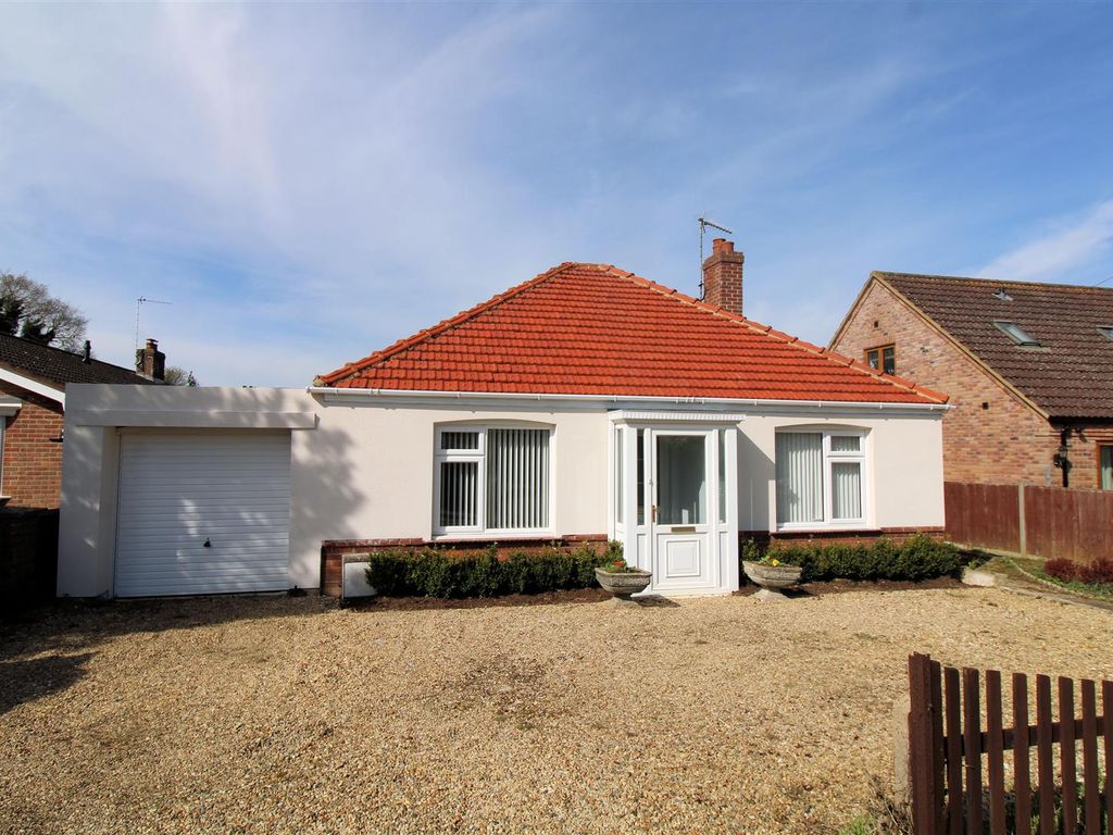 2 bed detached bungalow for sale in Green Lane, South Wootton, King's