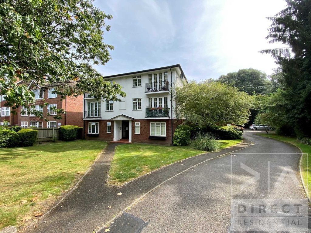 1 bed flat to rent in Ashley Road, Epsom KT18, £1,050 pcm Zoopla