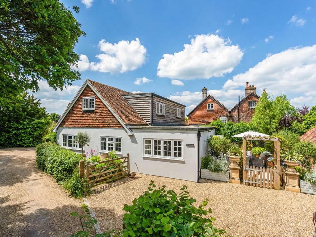 3 bed semidetached house to rent in Mark Cross, Crowborough TN6, £