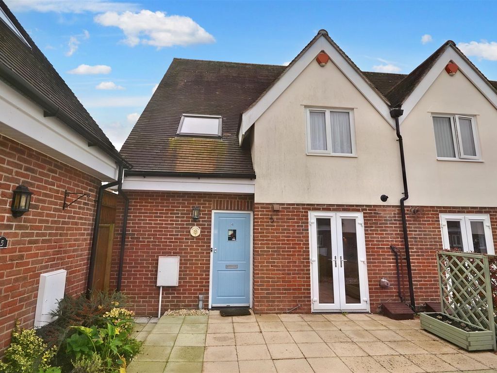 2 bed semidetached house for sale in Princes Court, Puddletown