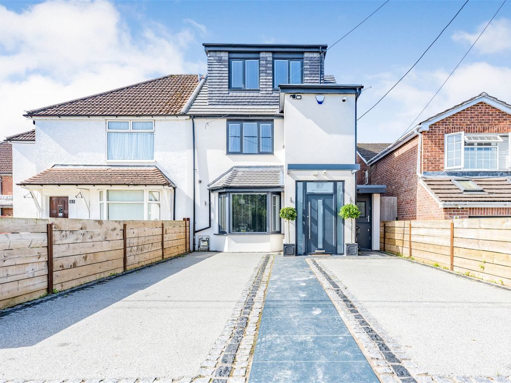 4 bed semidetached house for sale in Swaythling Road, West End