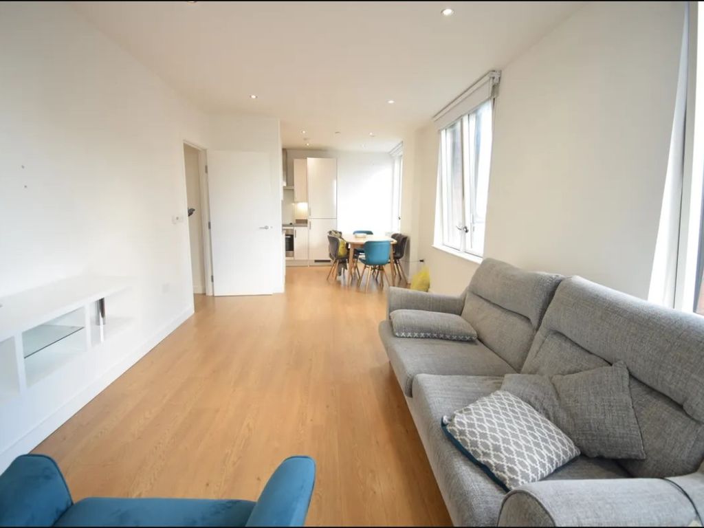 2 bed flat to rent in Shackleton Way, London E16, £2,850 pcm Zoopla