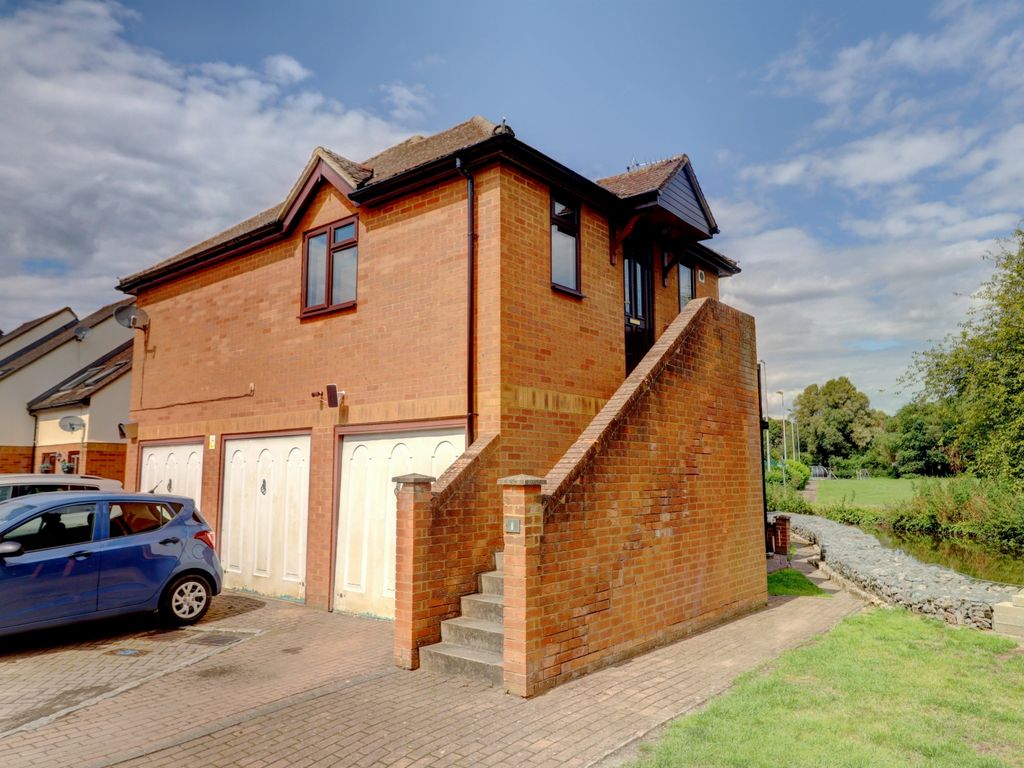 1 bed for sale in Rivers Edge, Kingsmead Road, High