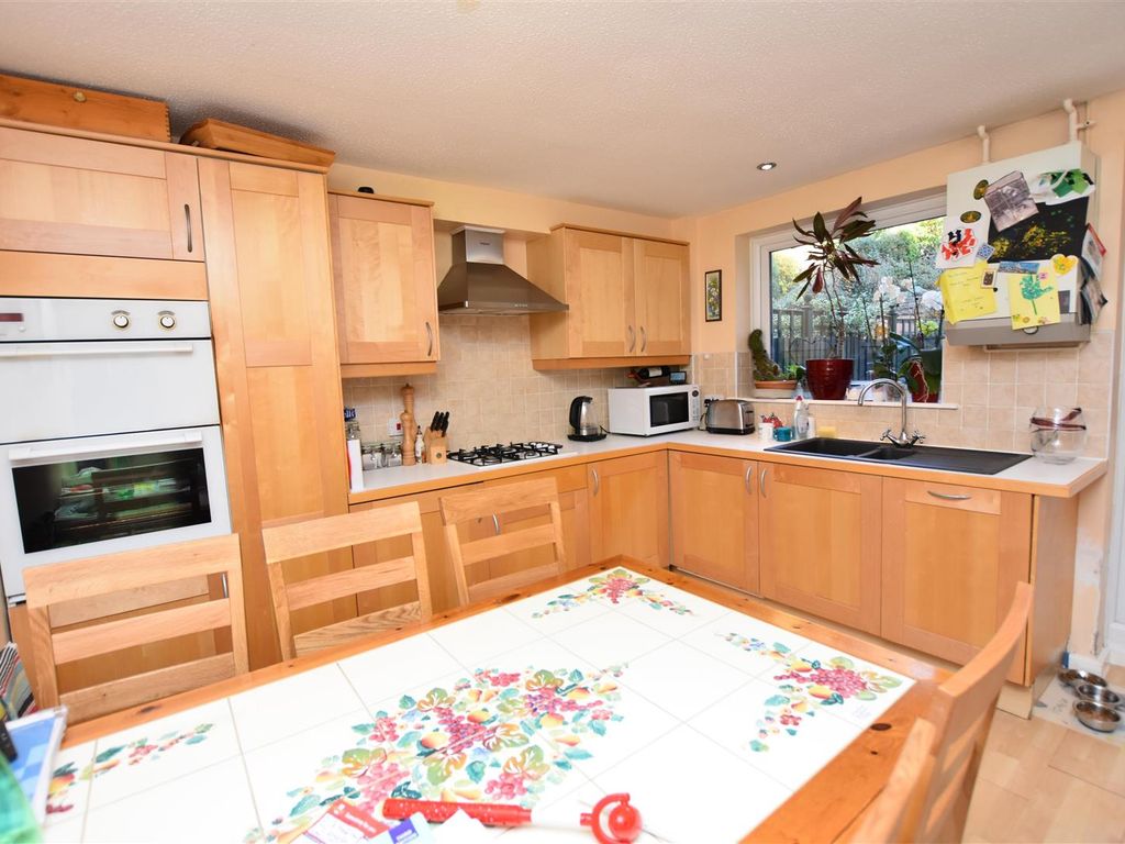 3 bed property to rent in Kingfisher Way, Bournville, Birmingham B30