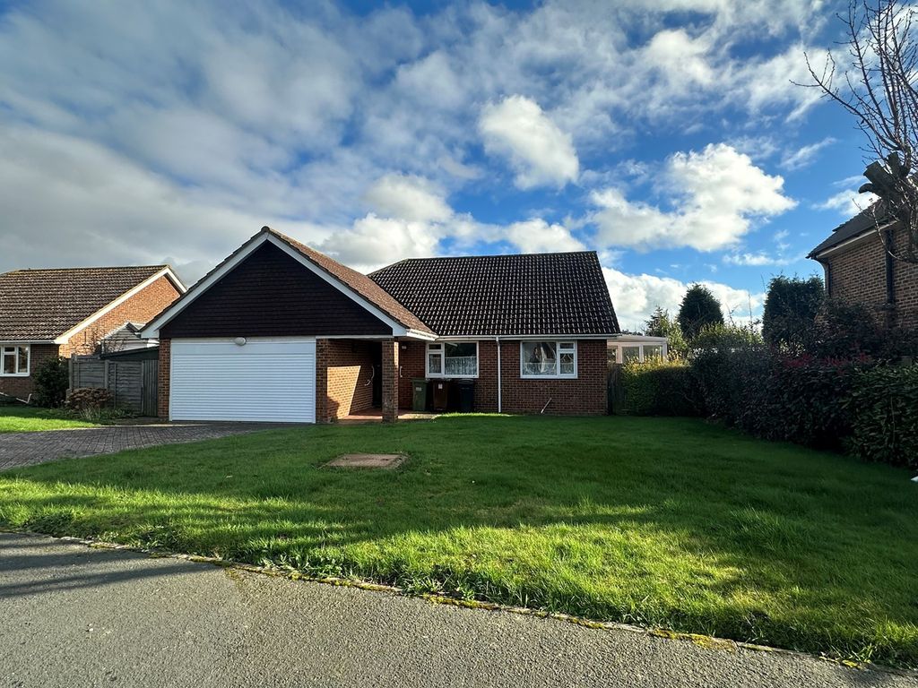 3 bed detached bungalow for sale in Thorne Crescent, BexhillOnSea