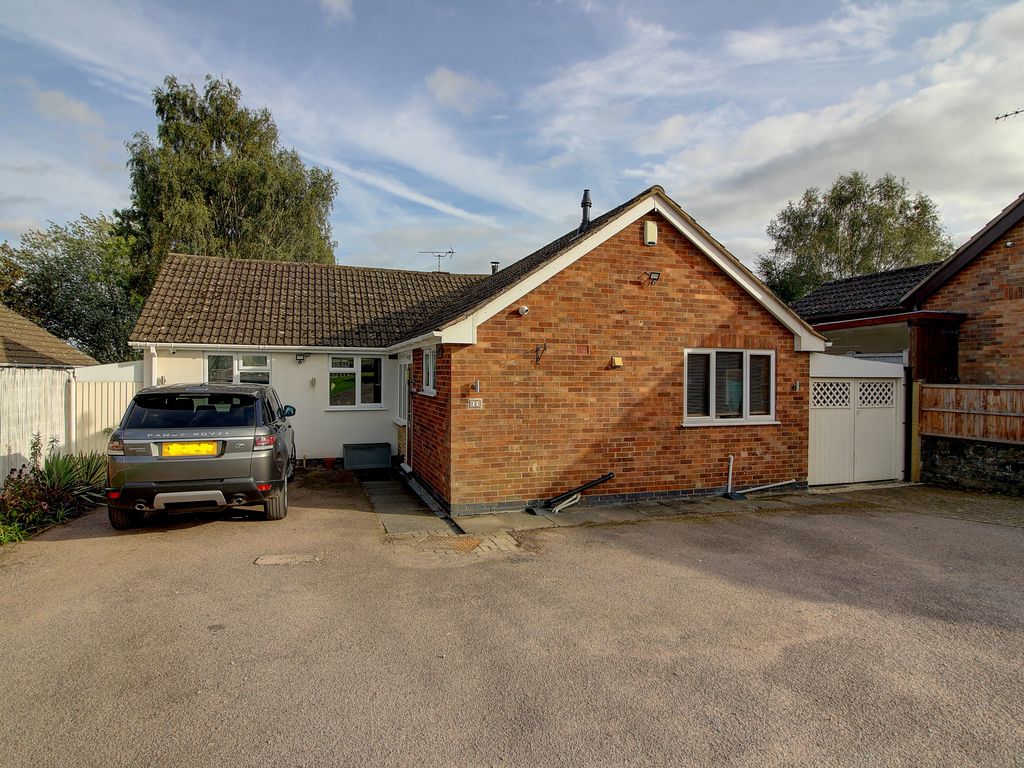 3 bed detached bungalow for sale in Grey Close, Groby, Leicester LE6, £