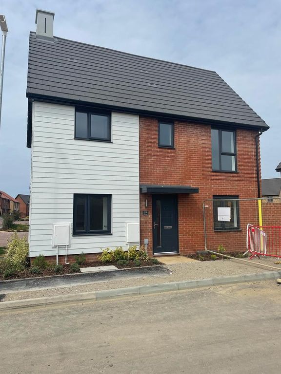 New home, 3 bed semidetached house for sale in Faversham Lakes