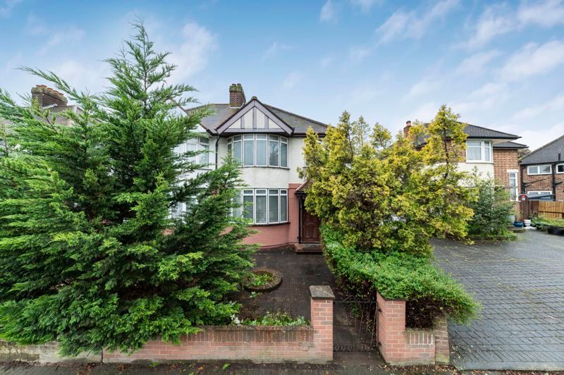 3 bed semidetached house for sale in Sidcup Road, New Eltham SE9, £