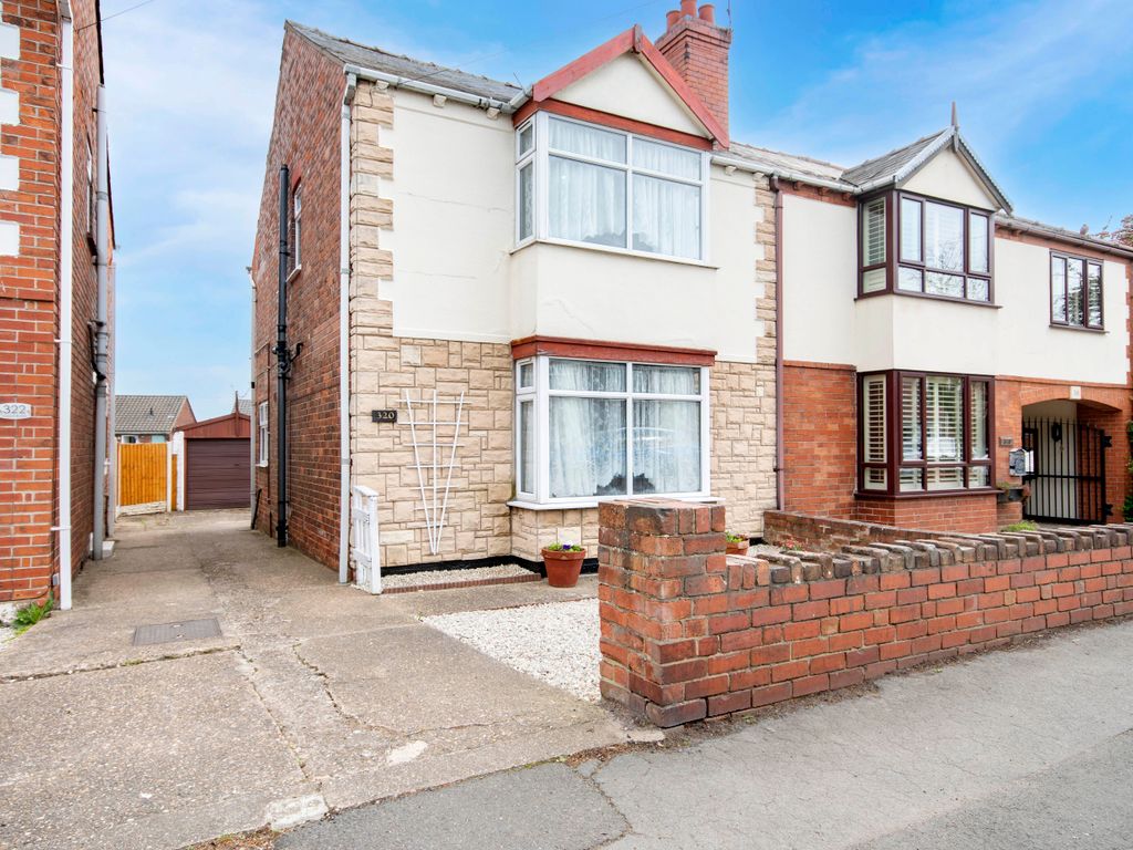 3 bed semidetached house for sale in Askern Road, Doncaster, South