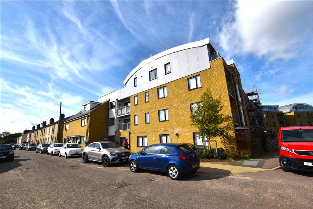 1 bed flat for sale in Smeaton Court, Hertford, Hertfordshire SG13, £