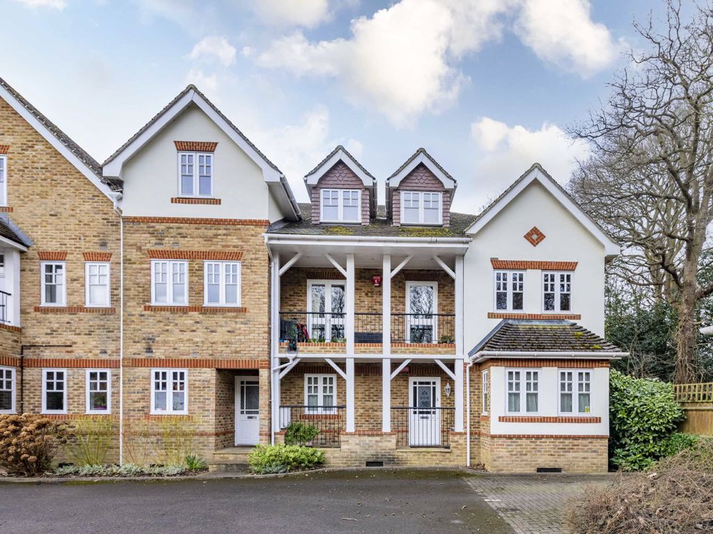 3 bed flat for sale in Haven Court, Portsmouth Road, Esher KT10 Zoopla