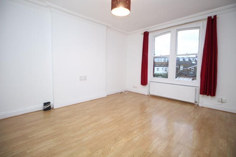 2 bed flat to rent in Madeley Road, Ealing W5 Zoopla