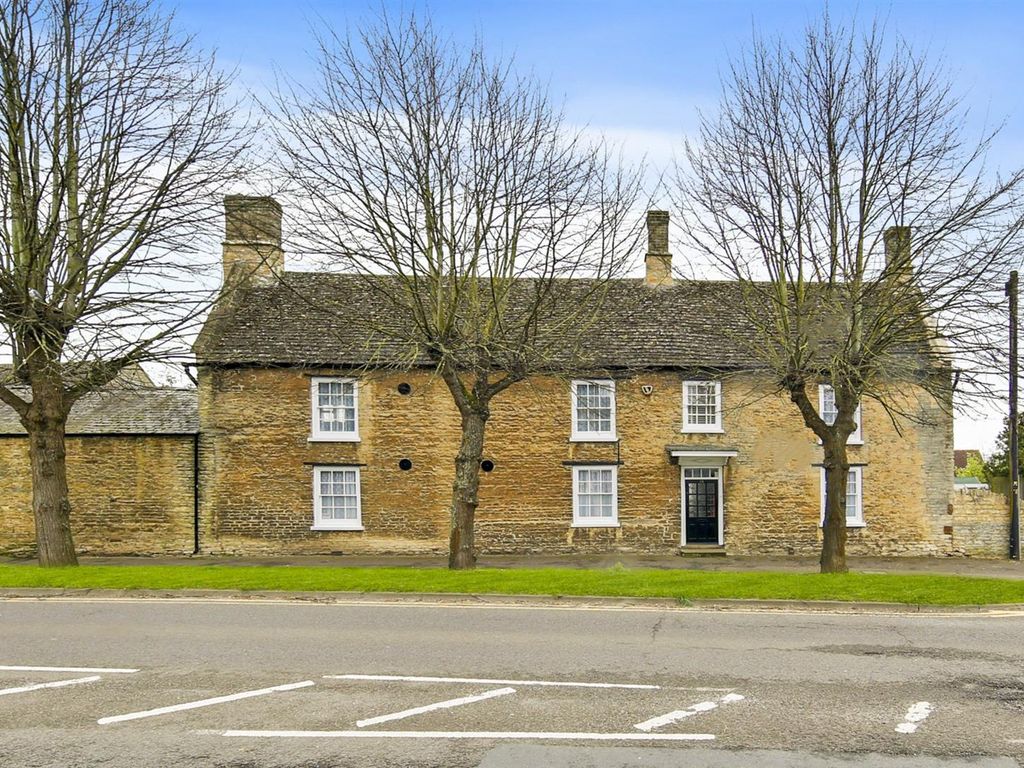 5 bed detached house for sale in North End, Higham Ferrers, Rushden