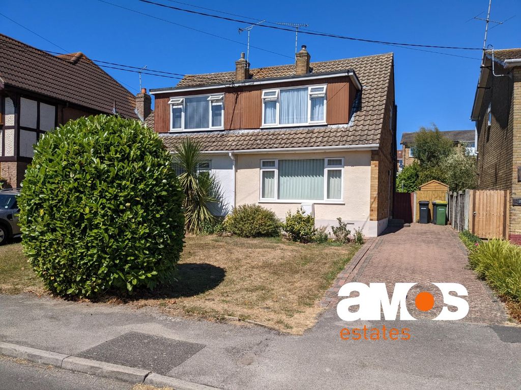 2 bed semidetached house for sale in Orchard Avenue, Hockley SS5 Zoopla