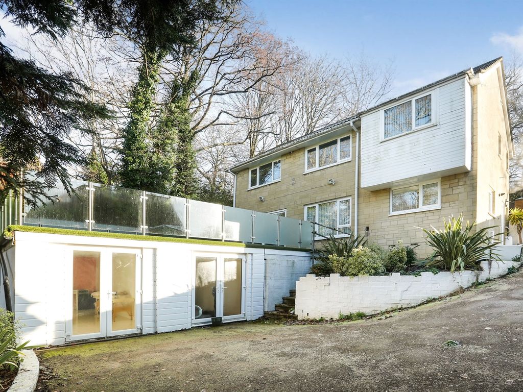 3 bed detached house for sale in Midanbury Lane, Southampton SO18, £