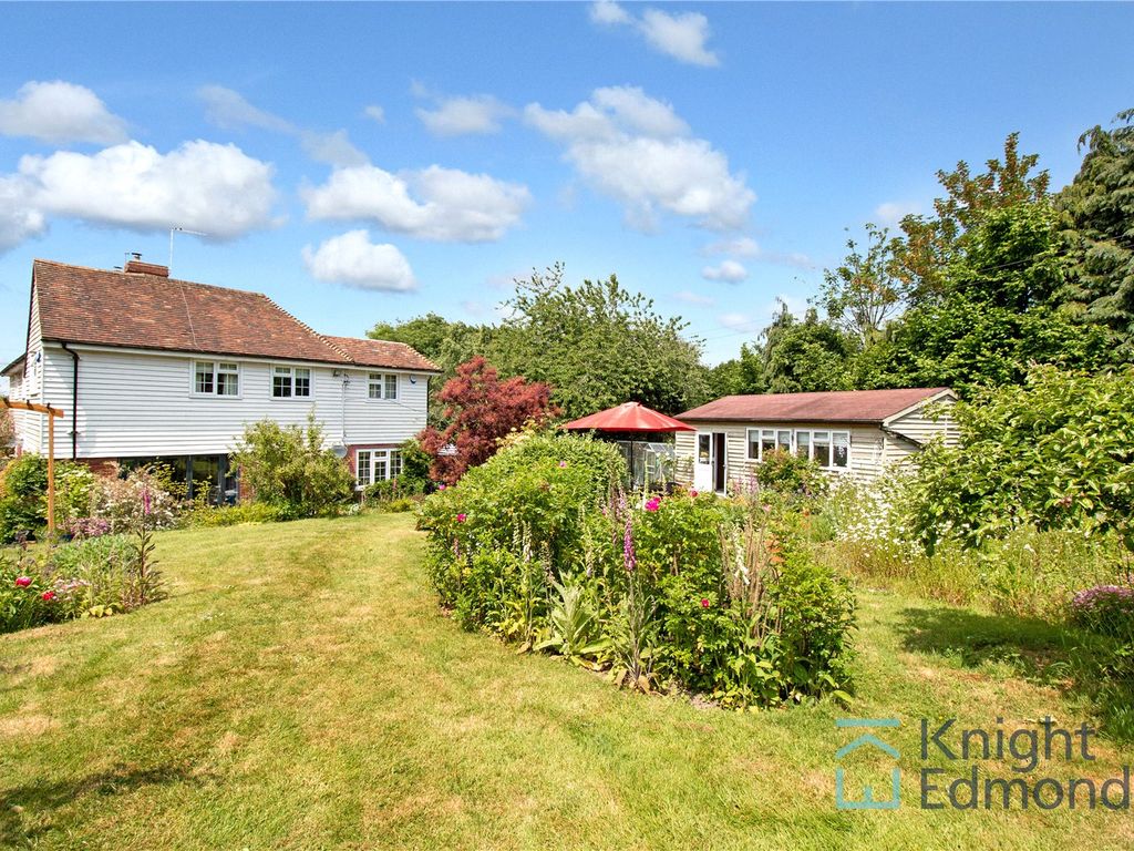 3 bed country house for sale in Hilltop, Hunton, Maidstone, Kent ME15