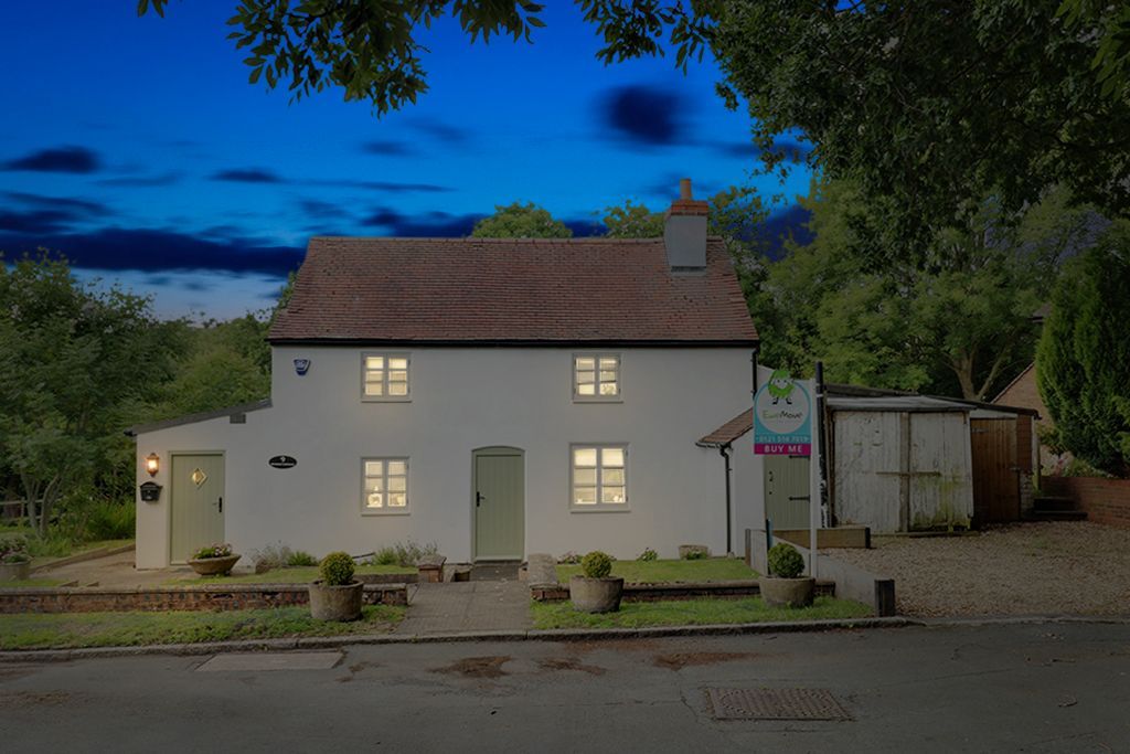 2 bed cottage for sale in Mushroom Green, Dudley DY2 Zoopla