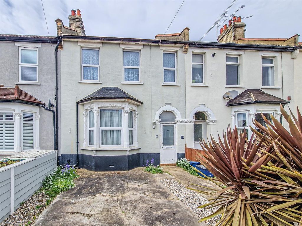 3 bed terraced house for sale in Road, SouthendOnSea SS2