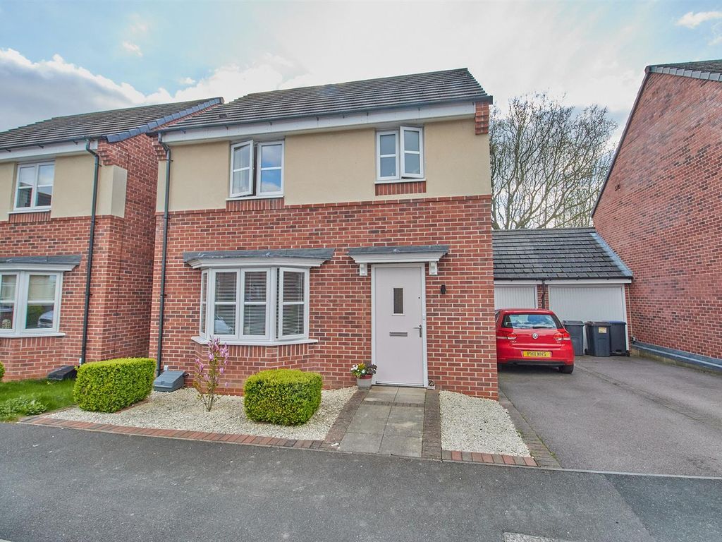 3 bed detached house for sale in Bonneville Road, Hinckley LE10 Zoopla