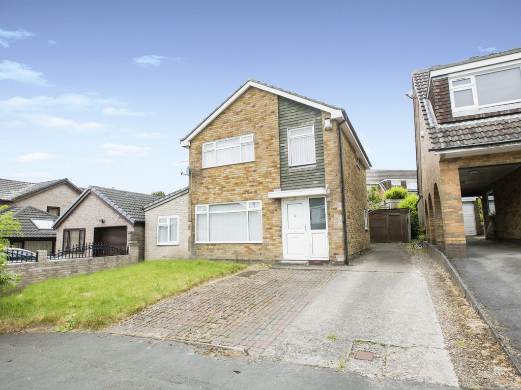 4 bed detached house for sale in Vicar Park Road, Halifax, West