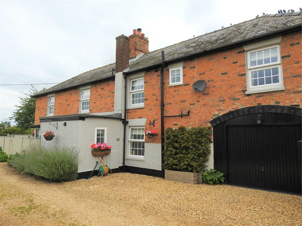 4 bed detached house for sale in Stow Road, Wiggenhall St Mary Magdalen