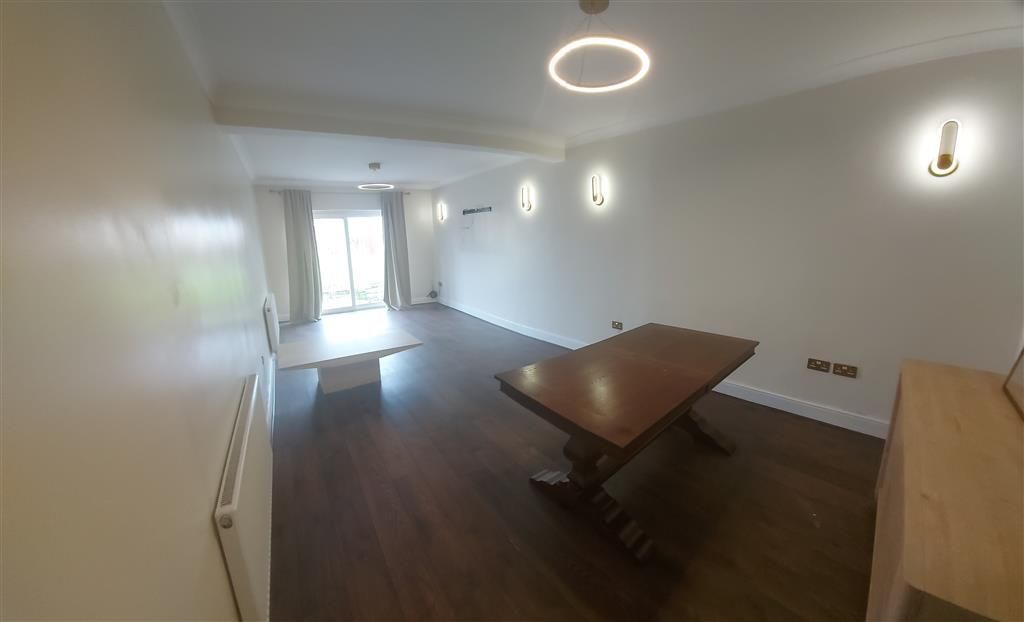 3 bed property to rent in Cockett Road, Cockett, Swansea SA2, £1,300