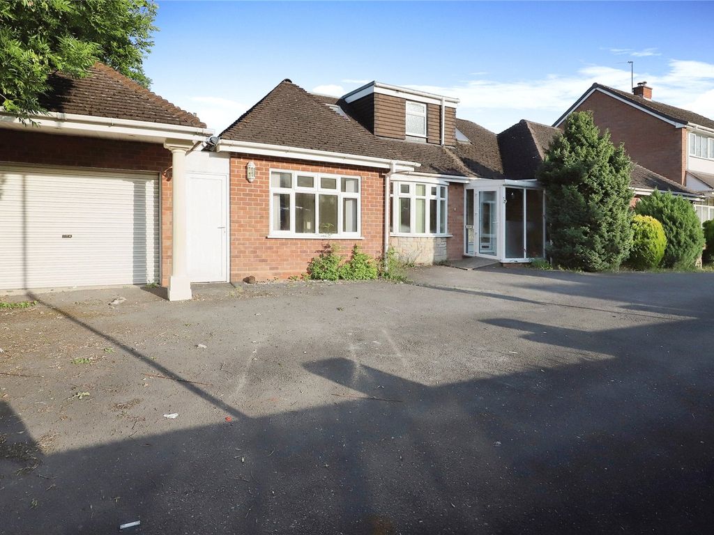 6 bed bungalow to rent in Tyninghame Avenue, Wolverhampton, West