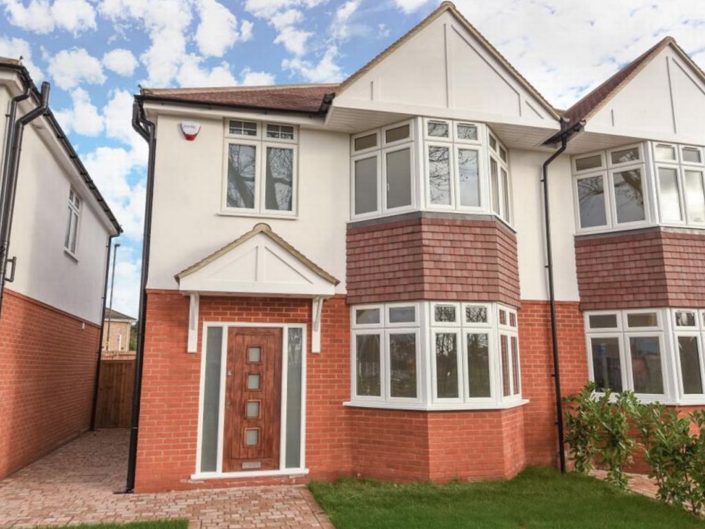 3 bed terraced house to rent in Kidbrooke Park Road, Kidbrooke SE3, £3,000 pcm Zoopla