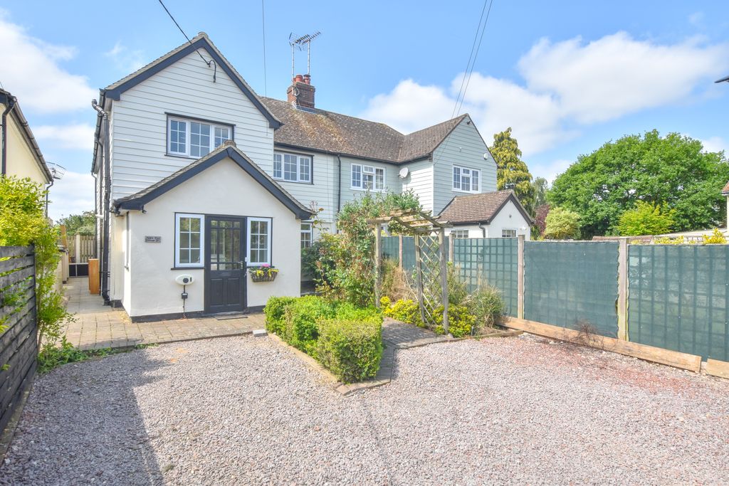 4 bed cottage to rent in Chelmsford Road, Felsted, Dunmow, Essex CM6