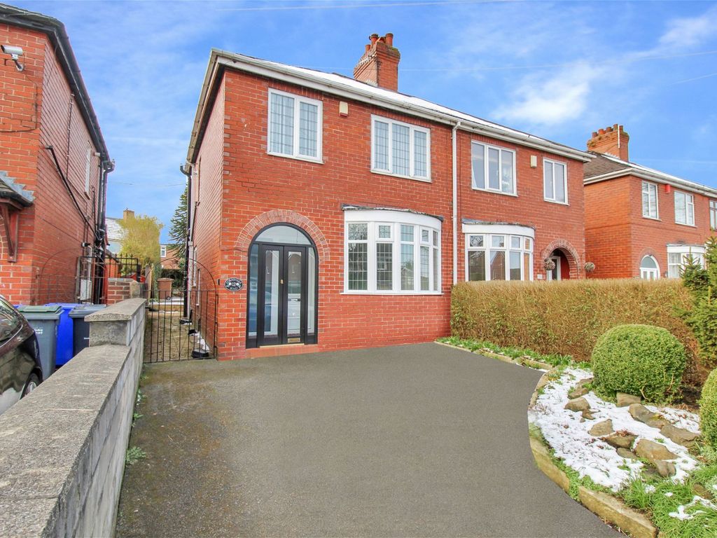 3 bed semidetached house for sale in Corneville Road, Bucknall, Stoke