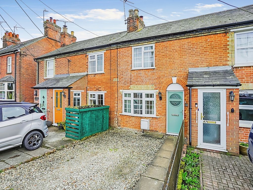 2 bed terraced house for sale in Eythrope Road, Stone, Aylesbury HP17 Zoopla