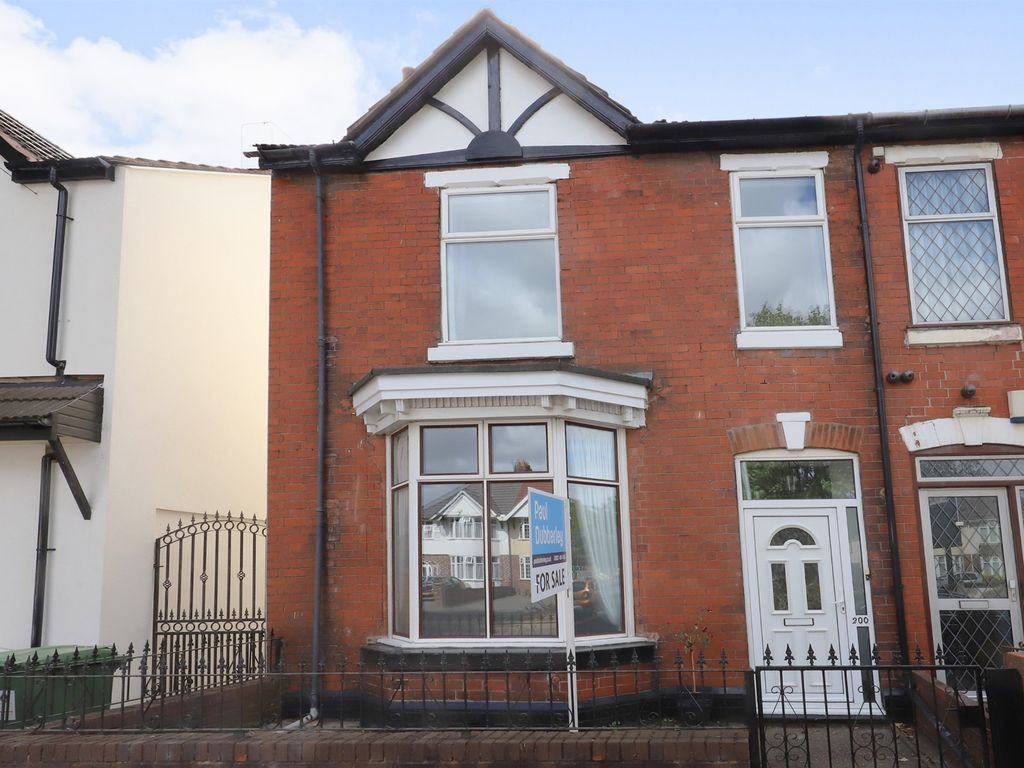 4 bed semidetached house for sale in Wellington Road, Bilston WV14, £