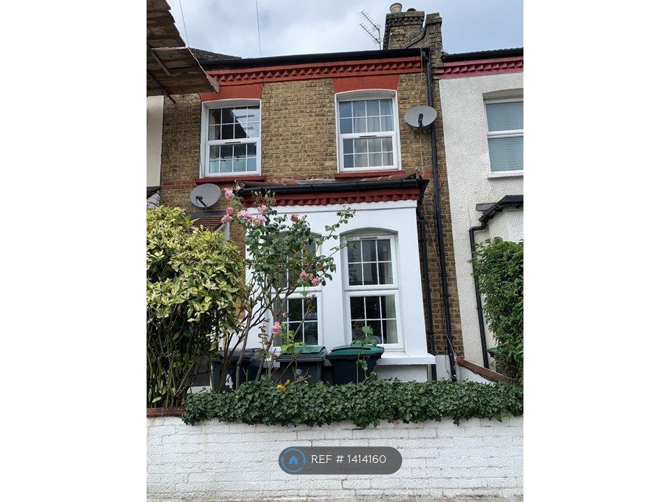 2 bed flat to rent in Queens Road, London N11 Zoopla