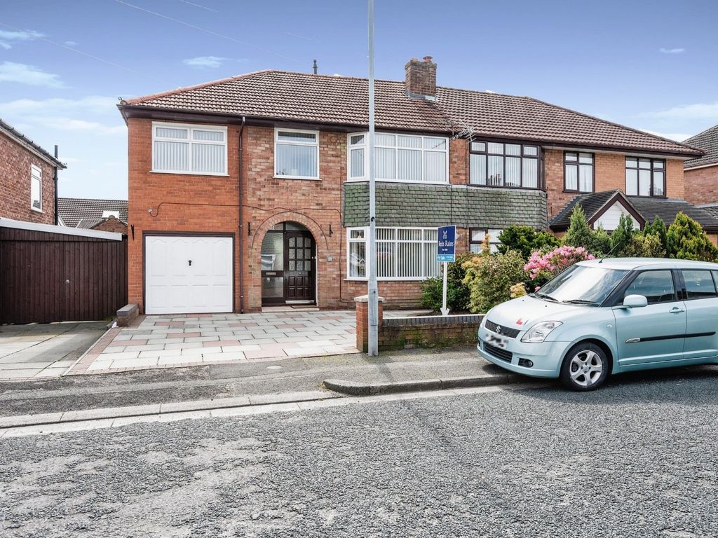 4 bed semidetached house for sale in Sandfield Road, Eccleston, St