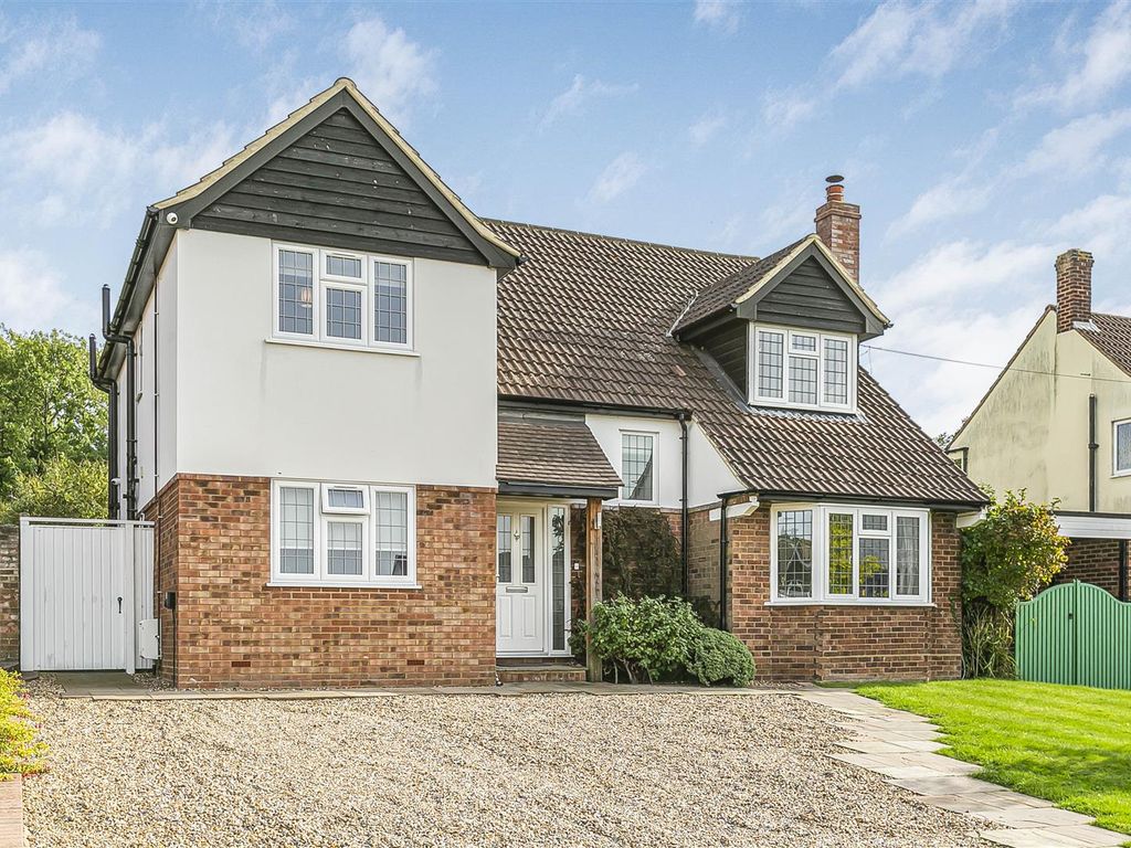 5 bed detached house for sale in Heath Road, Potters Bar EN6, £
