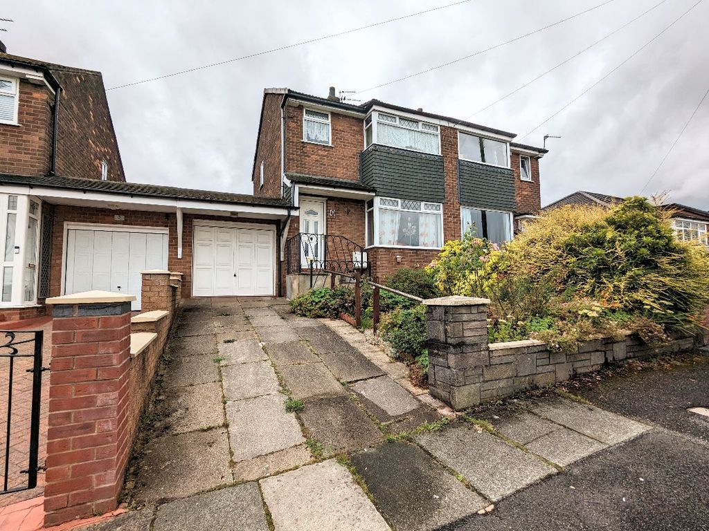 3 bed semidetached house for sale in Belmont Avenue, Swinton