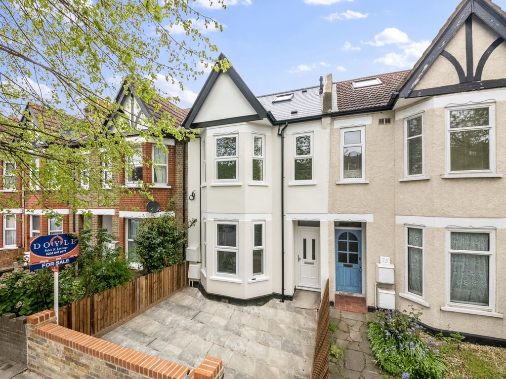 2 bed flat for sale in Northfield Avenue, Northfields W13, £575,000