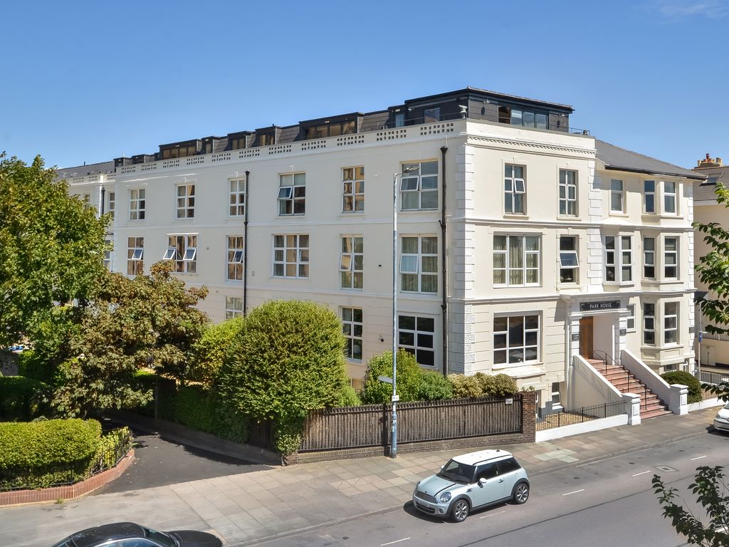 4 bed flat for sale in Clarence Parade, Southsea PO5 Zoopla
