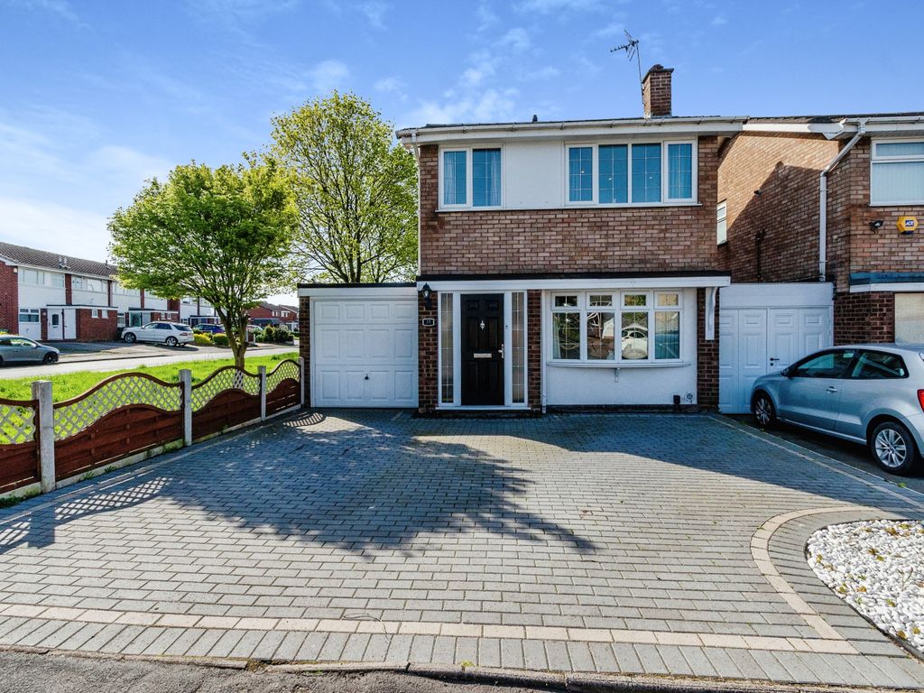 3 bed linkdetached house for sale in Darvel Road, Willenhall, West