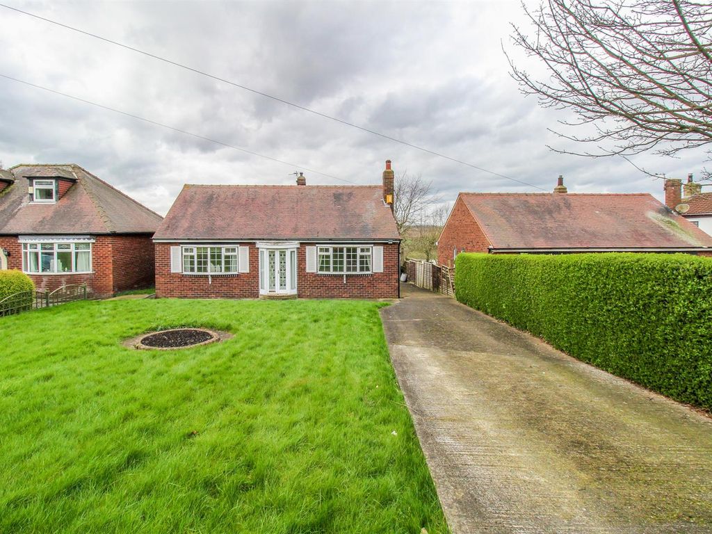 2 bed detached bungalow for sale in Batley Road, Kirkhamgate, Wakefield
