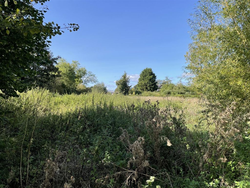 Land for sale in Ufford Road, Bainton, Stamford PE9, £40,000 Zoopla
