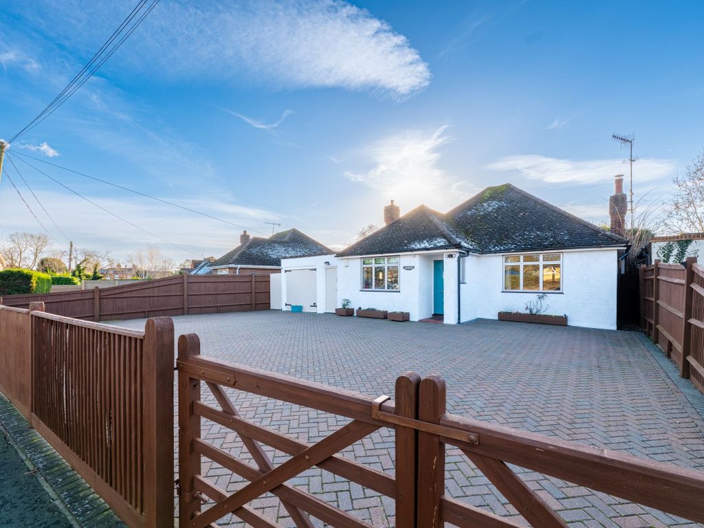 2 bed detached bungalow for sale in Greenways, Crouch House Road