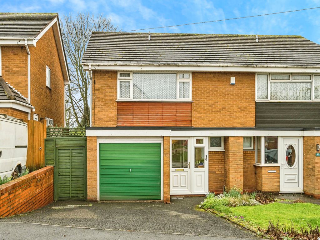 3 bed semidetached house for sale in Doulton Road, Rowley Regis, West