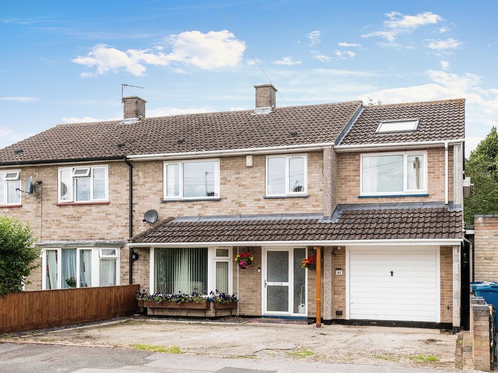 5 bed semidetached house for sale in Kestrel Crescent, Littlemore